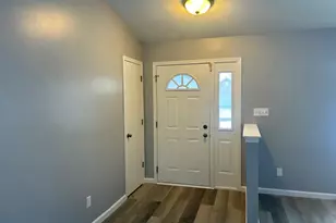 5934 Regency Hills Dr, Racine, WI 53406 - Photo 10