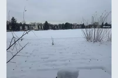 8877 N Swan Rd #B, Milwaukee, WI 53224 - Photo 14