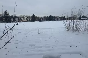 8877 N Swan Rd, Milwaukee, WI 53224 - Photo 14