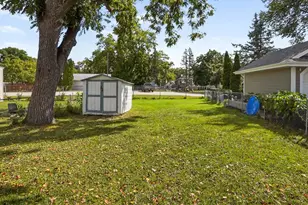 217 S Cross St, Oconomowoc, WI 53066 - Photo 2