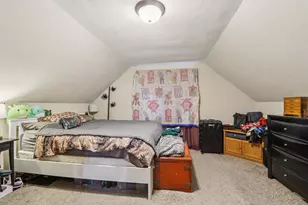 3781 S 21st St, Milwaukee, WI 53221 - Photo 8