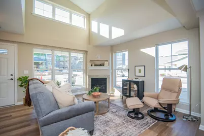 1118  Harbor Ave, West Bend, WI 53095 - Photo 4