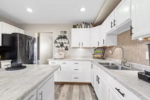 2839 S 46th St, Milwaukee, WI 53219 - Photo 6