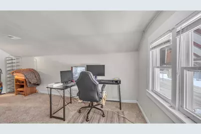 666 W 9th Ave, Oshkosh, WI 54902 - Photo 14