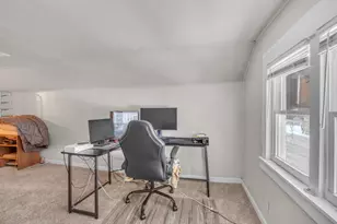 666 W 9th Ave, Oshkosh, WI 54902 - Photo 14