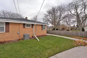 1036 Orchard St, Racine, WI 53405 - Photo 28