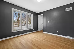 8100 W Imperial Dr, Franklin, WI 53132 - Photo 12