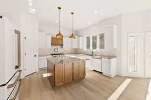 2417 Troy Hill Ct, East Troy, WI 53120 - Photo 18