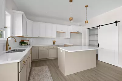 633  Lewis Ct, Holmen, WI 54636 - Photo 8