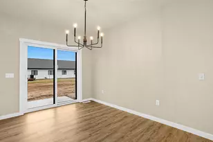 826 Clark Ln, Holmen, WI 54636 - Photo 6