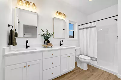 826  Clark Ln, Holmen, WI 54636 - Photo 14