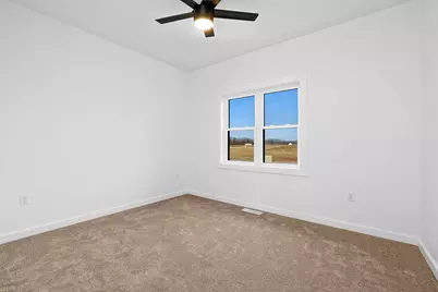 826  Clark Ln, Holmen, WI 54636 - Photo 12