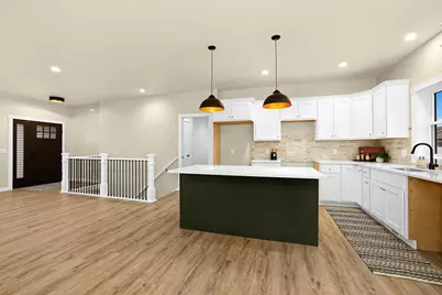 826  Clark Ln, Holmen, WI 54636 - Photo 4