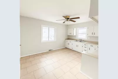 6560 N 60th St, Milwaukee, WI 53223 - Photo 4