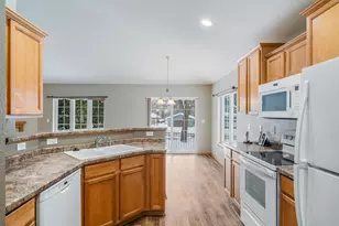 105 Sarah's Way, Sheboygan Falls, WI 53085 - Photo 4