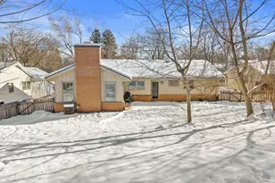 8155 N Mohawk Rd, Fox Point, WI 53217 - Photo 28