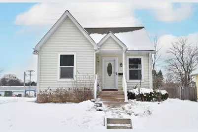 560 W Chestnut St, Port Washington, WI 53074 - Photo 2