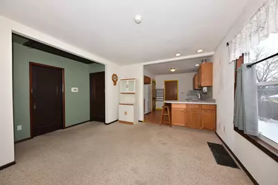 560 W Chestnut St, Port Washington, WI 53074 - Photo 8