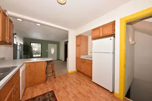 560 W Chestnut St, Port Washington, WI 53074 - Photo 10