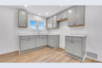 922  Kentucky Ave, Sheboygan, WI 53081 - Photo 10