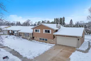 2324 Silver Leaf Ln, Sheboygan, WI 53083 - Photo 18