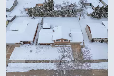 2324  Silver Leaf Ln, Sheboygan, WI 53083 - Photo 26