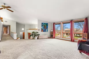 727 Browning Cir, Oconomowoc, WI 53066 - Photo 10