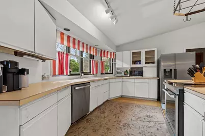 727  Browning Cir, Oconomowoc, WI 53066 - Photo 18