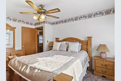 7018 W Brentwood Ave, Milwaukee, WI 53223 - Photo 14