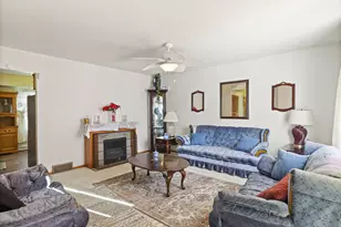 7018 W Brentwood Ave, Milwaukee, WI 53223 - Photo 8