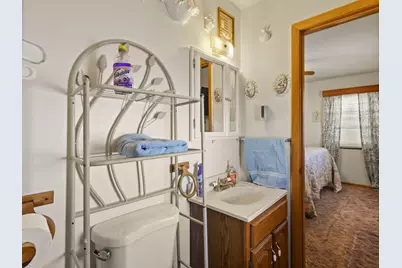 7018 W Brentwood Ave, Milwaukee, WI 53223 - Photo 16