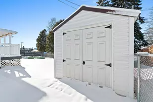 2314 Polk St, Two Rivers, WI 54241 - Photo 36