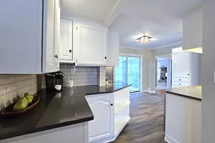 3656 S 46th Pl, Greenfield, WI 53220 - Photo 6