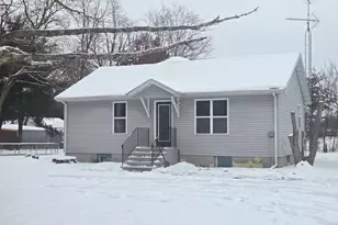 W11072 Peterson Rd, Albion, WI 54615 - Photo 2