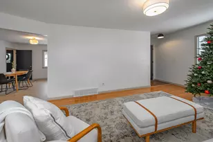 N84W18113 Imperial Ct, Menomonee Falls, WI 53051 - Photo 6
