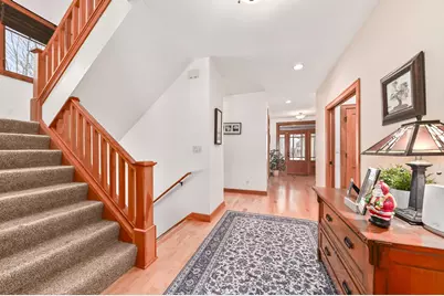 N54W16349  Westwind Dr, Menomonee Falls, WI 53051 - Photo 4