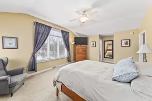 N54W16349 Westwind Dr, Menomonee Falls, WI 53051 - Photo 18