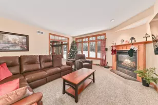 N54W16349 Westwind Dr, Menomonee Falls, WI 53051 - Photo 6