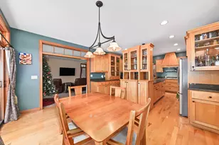 N54W16349 Westwind Dr, Menomonee Falls, WI 53051 - Photo 12