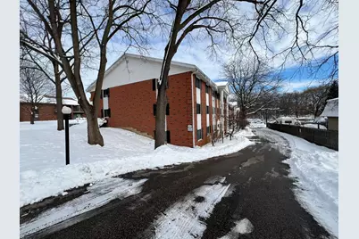 255  Elmwood Ave #309, Lake Geneva, WI 53147 - Photo 2