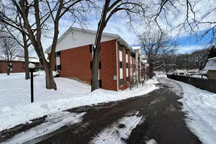 255 Elmwood Ave, Lake Geneva, WI 53147 - Photo 2