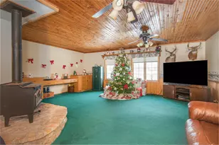 680 Brandt Ct, Pewaukee, WI 53072 - Photo 14