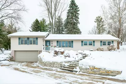 680  Brandt Ct, Pewaukee, WI 53072 - Photo 20