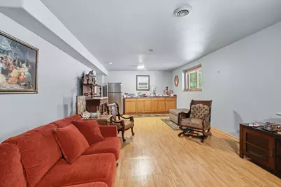 12353 W Waterford Ave, Greenfield, WI 53228 - Photo 20