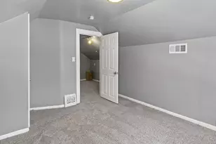 2415 N 53rd St, Milwaukee, WI 53210 - Photo 12