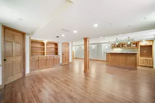 3390 N Knoll Blvd, Wauwatosa, WI 53222 - Photo 20