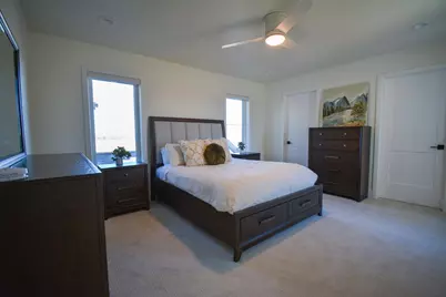 9405 S Cypress Pl, Oak Creek, WI 53154 - Photo 32