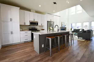 9405 S Cypress Pl, Oak Creek, WI 53154 - Photo 18