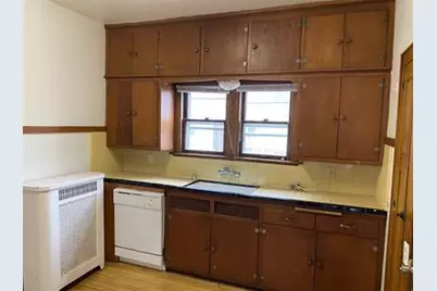 3369 N Bartlett Ave, Milwaukee, WI 53211 - Photo 12