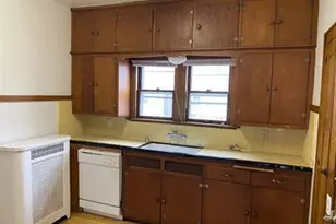 3369 N Bartlett Ave, Milwaukee, WI 53211 - Photo 12